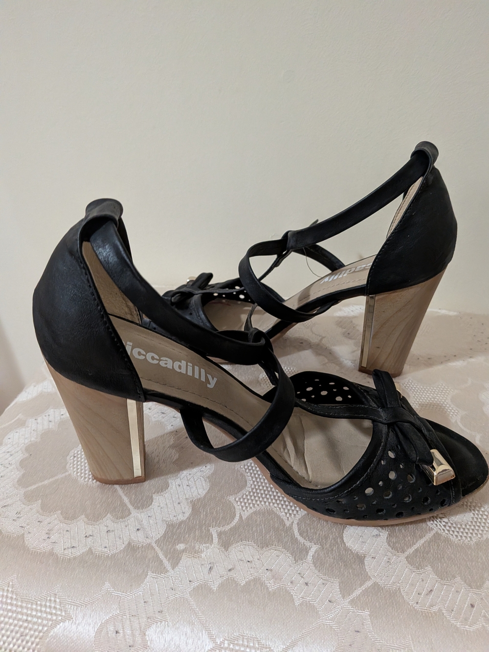 Picadilly Fashion Black Strappy Block Heel Sandals